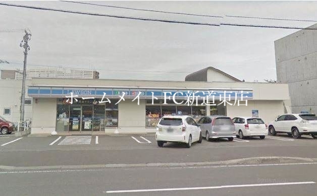 コンビニ　ローソン札幌北18東一丁目店（コンビニ）まで268m