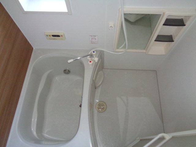 バス・シャワールーム　追い焚き機能付き