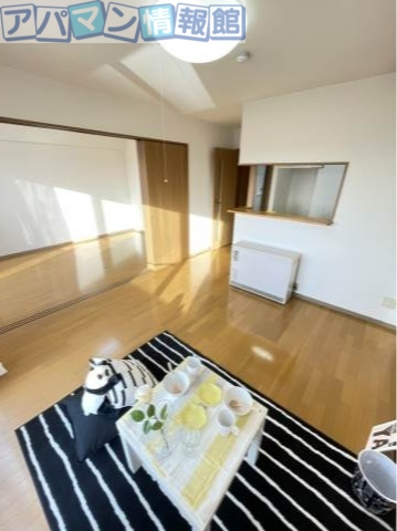 居室・リビング　※別号室のお写真になります