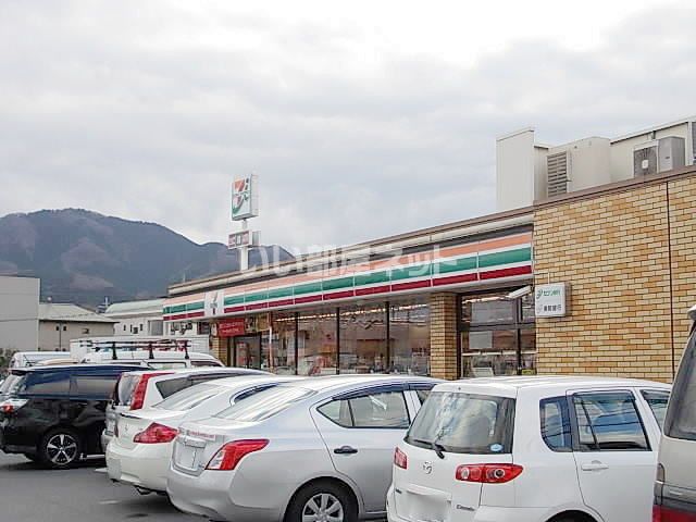 コンビニ　セブンイレブン 香芝穴虫店（コンビニ）まで636m