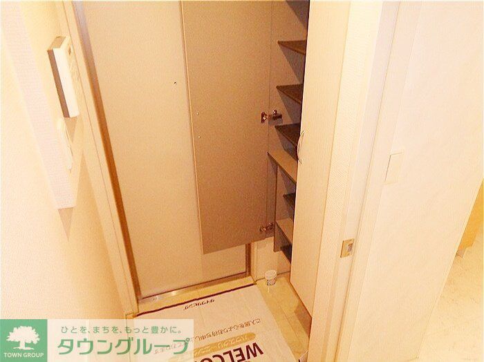 玄関　お問合せはタウンハウジングまで！※現地待合わせ相談可能