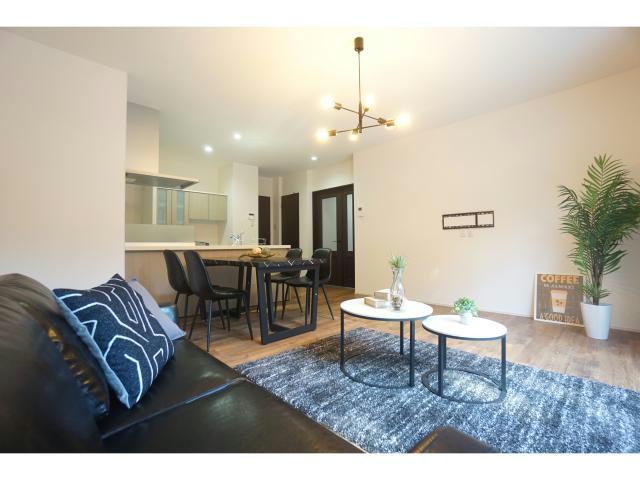 居室・リビング　※モデルルーム　リビング床暖房付き