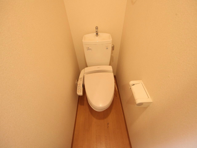 トイレ　温水洗浄便座付トイレ