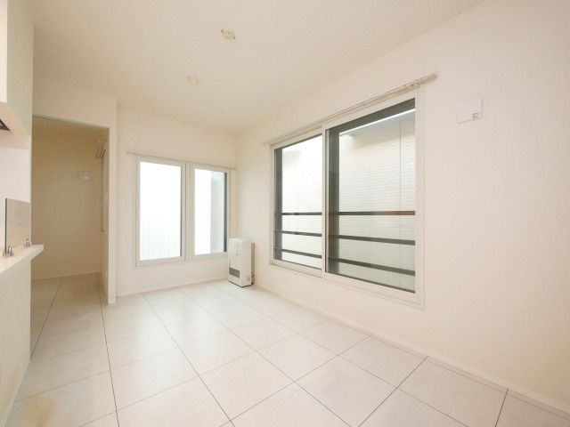 居室・リビング　同じ物件の他の号室のお写真です