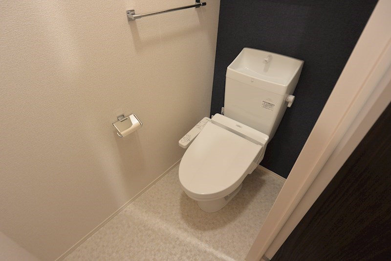 トイレ　別部屋の写真です