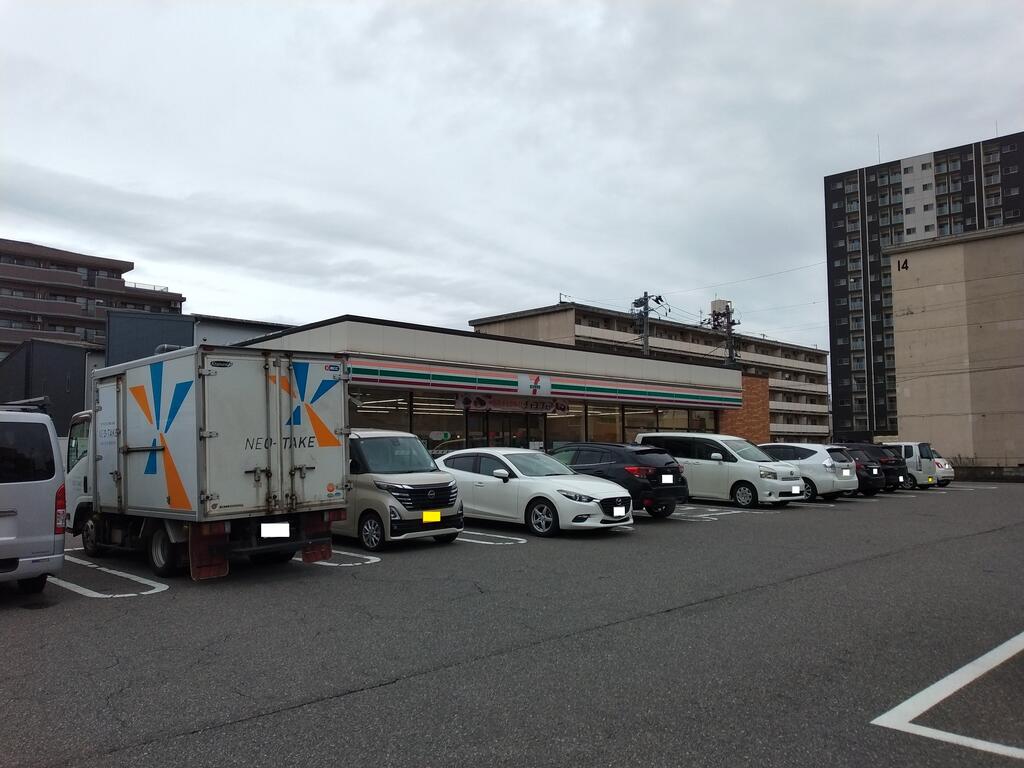 コンビニ　セブンイレブン新潟幸西店（コンビニ）まで411m