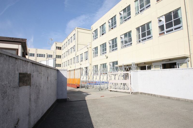 小学校　中小田井小学校（小学校）まで1000m