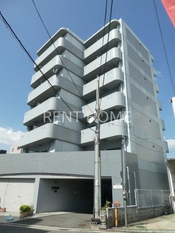 建物外観　鉄筋コンクリート造７階建てマンションです