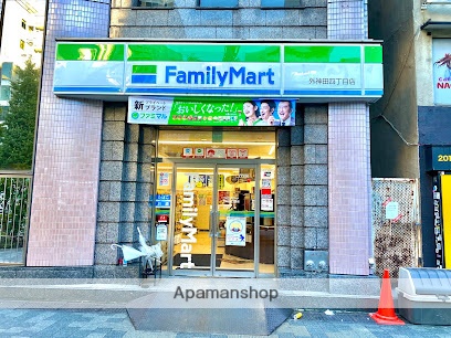 コンビニ　ファミリーマート外神田四丁目店（コンビニ）まで179m
