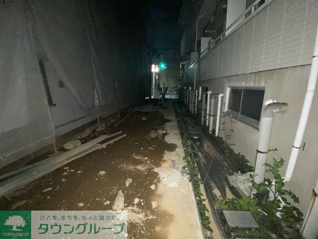 ロビー　駐車場