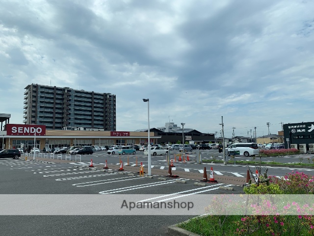 ショッピングセンター　ゆりまち袖ヶ浦駅前モール（ショッピングセンター）まで332m