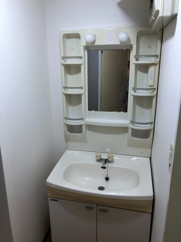 洗面設備　※別号室参考写真です