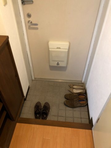 玄関　※別号室参考写真です