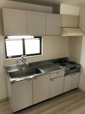 キッチン　※別号室参考写真です