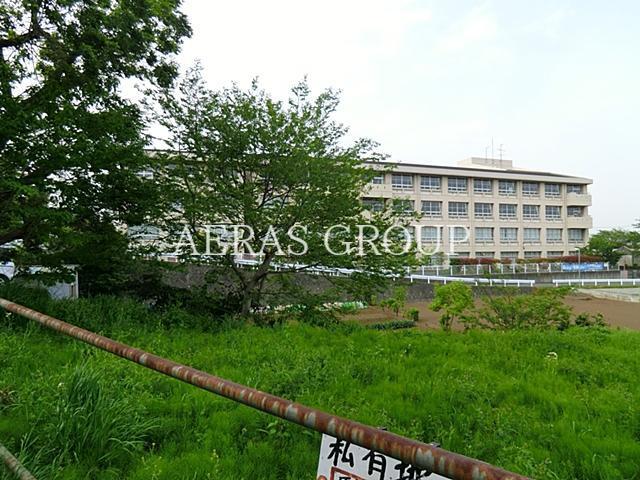 中学校　厚木市立依知中学校（中学校）まで703m