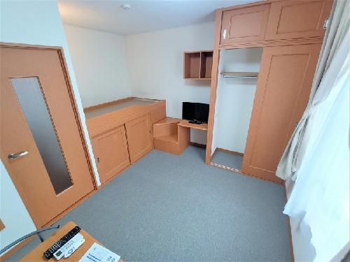 居室・リビング　家電・家具付きのお部屋です。