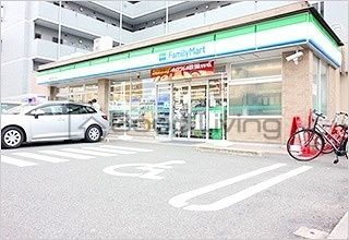 コンビニ　ファミリーマート福岡大楠三丁目店（コンビニ）まで230m