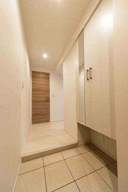 玄関　※写真は同タイプ住戸です。
