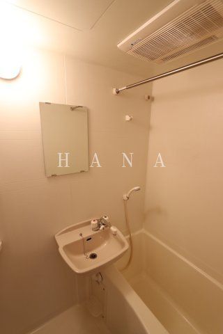 バス・シャワールーム　同タイプ反転写真