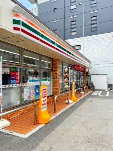 コンビニ　セブンイレブン福岡舞鶴1丁目店（コンビニ）まで80m