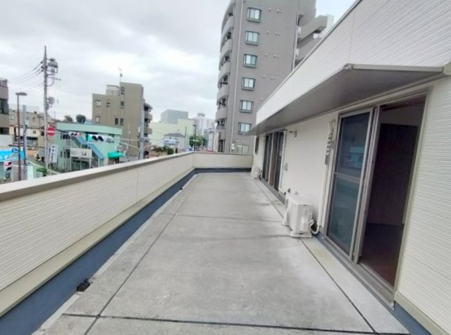 バルコニー