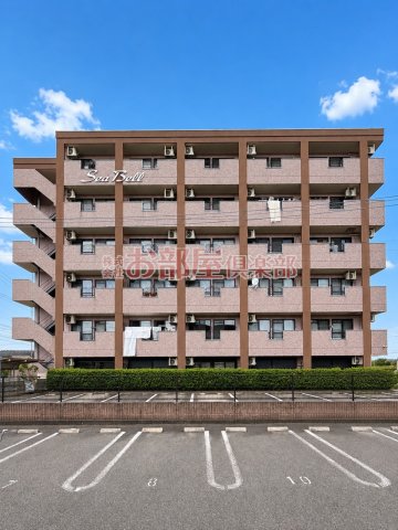 駐車場　駐車場があるので、車を買う予定の方も安心です