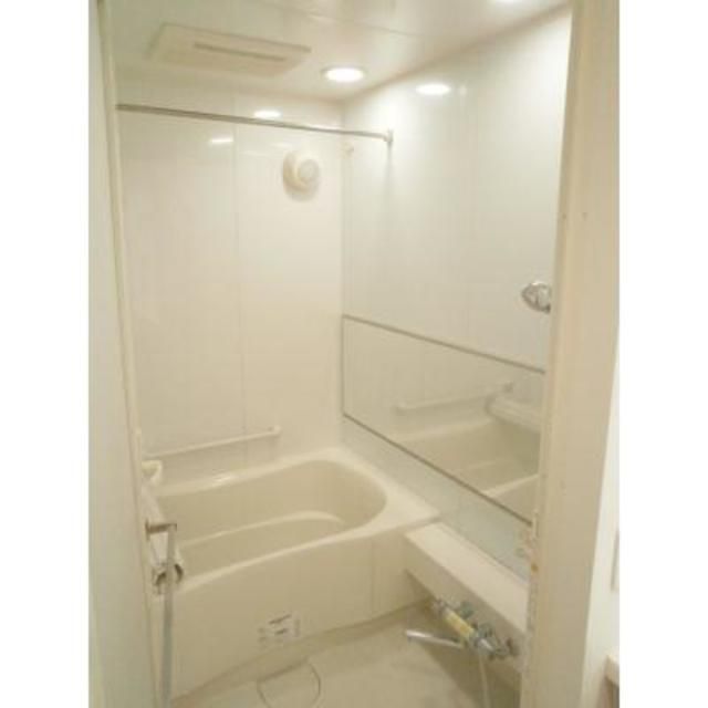 バス・シャワールーム　※写真は同タイプ住戸です