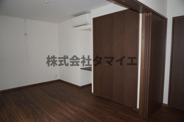 その他共有部分　スタンダードな洋室です