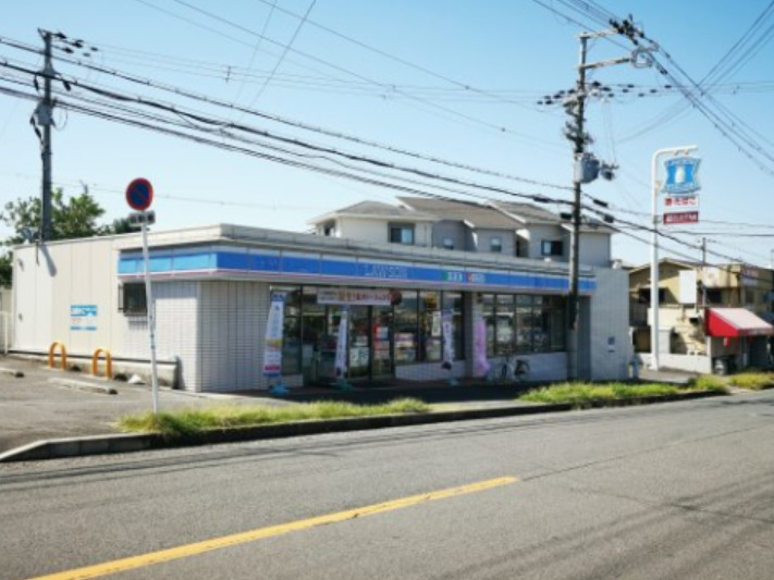 コンビニ　ローソン 鶴山台店（コンビニ）まで150m