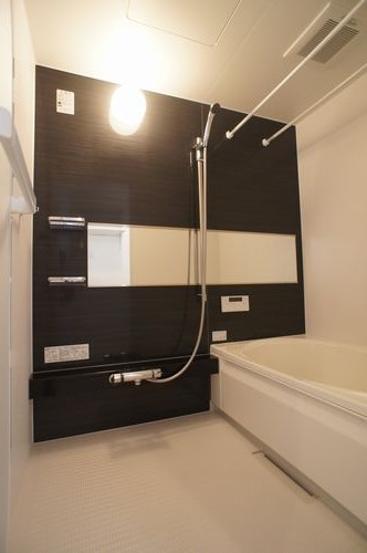 バス・シャワールーム　お部屋は２０２号室になります