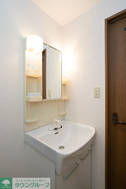 洗面設備　※写真は同タイプ住戸です。