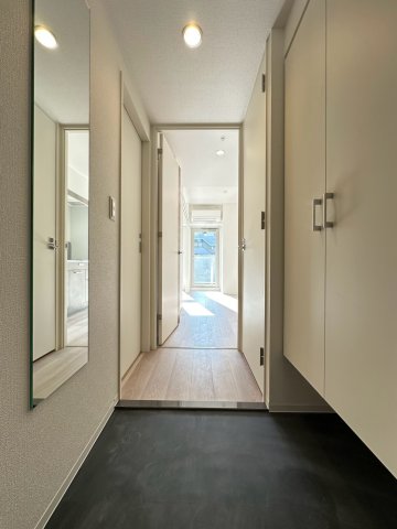 玄関　詳細は、RISUMO江坂本店までお問合せください♪