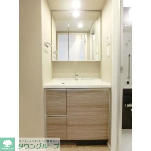 洗面設備　※写真は同タイプ住戸です。