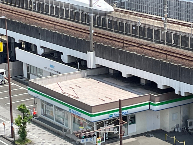 コンビニ　ファミリーマート静岡吉野町店（コンビニ）まで161m