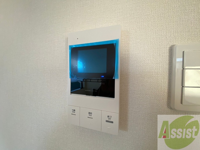 セキュリティ　ＴＶモニター付インターホンです。来客者の顔が見えるので安心！