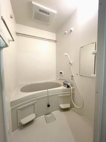 地下鉄今里筋線 だいどう豊里駅 徒歩4分 3階建 築1年の風呂写真