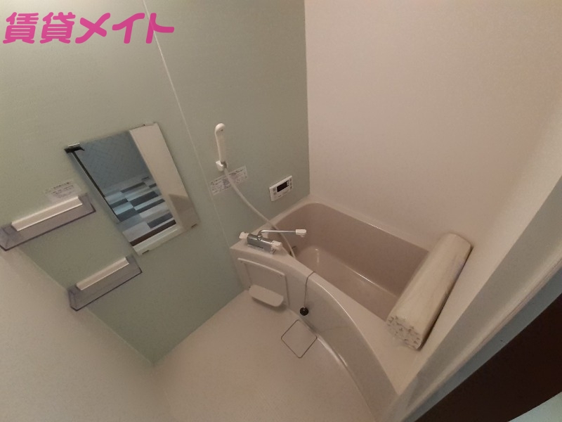 バス・シャワールーム　同型参考写真