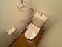 トイレ　こちらはトイレです。清潔感があり、安心して使用できます。