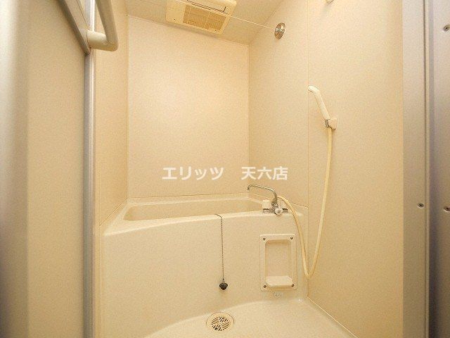 バス・シャワールーム　洗面