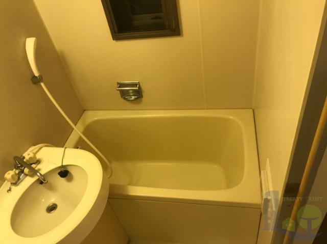 バス・シャワールーム　湯船につかって疲れを癒して下さい