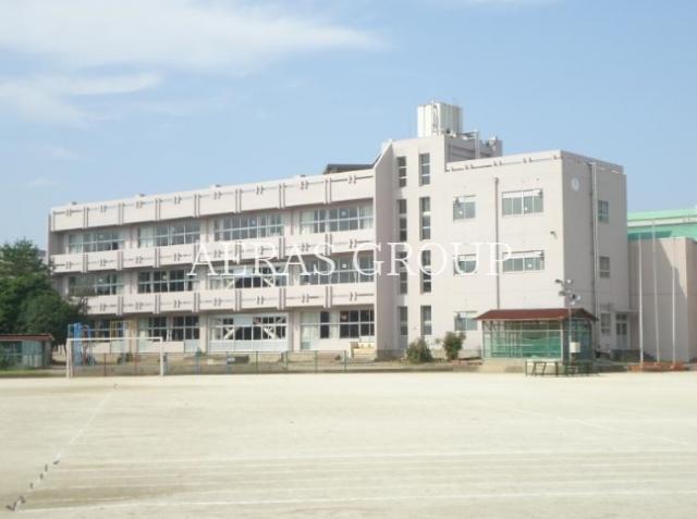 小学校　春日部市立粕壁小学校（小学校）まで1003m