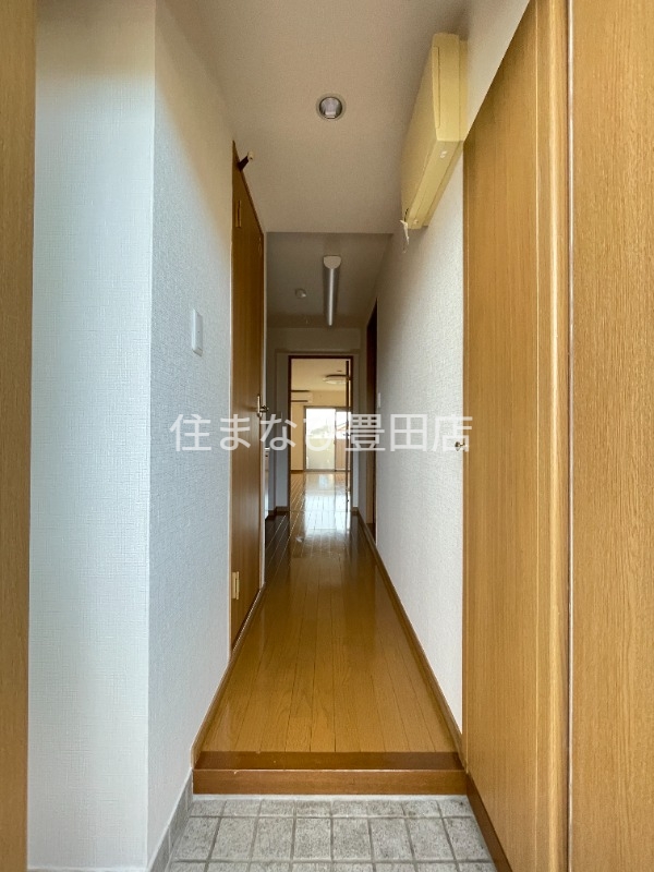 玄関　同型別部屋写真