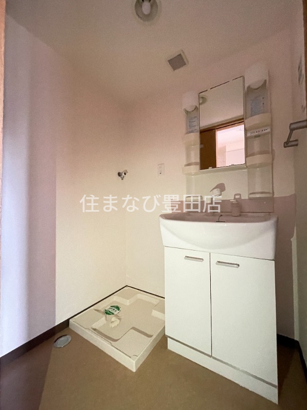 洗面設備　同型別部屋写真