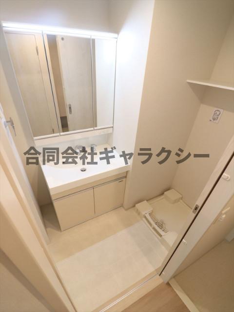 洗面設備　独立洗面台・洗濯機置き場