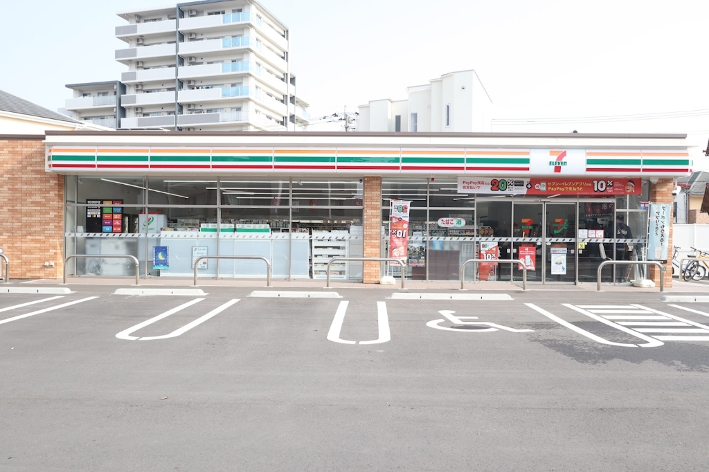 コンビニ　セブンイレブン 博多相生町2丁目店（コンビニ）まで200m
