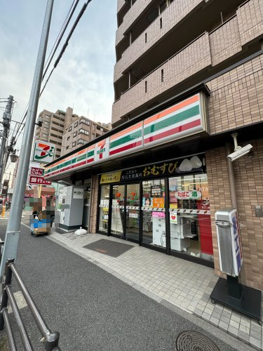 コンビニ　セブンイレブン 戸田本町1丁目店（コンビニ）まで419m