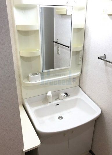 洗面設備　うれしい独立洗面台！