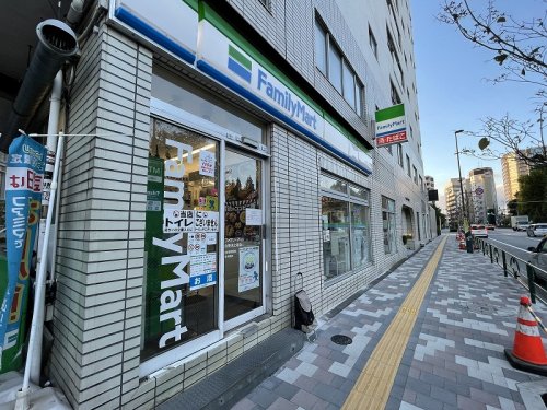 コンビニ　ファミリーマート 台東池之端店（コンビニ）まで82m