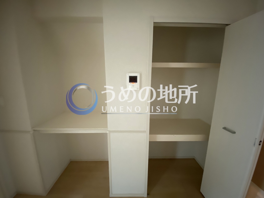 居室・リビング　リビング収納