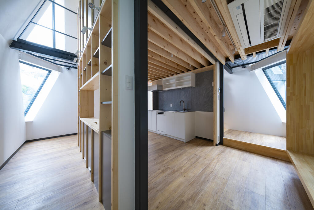 ARA南青山ヴィレッジ II棟の居間写真